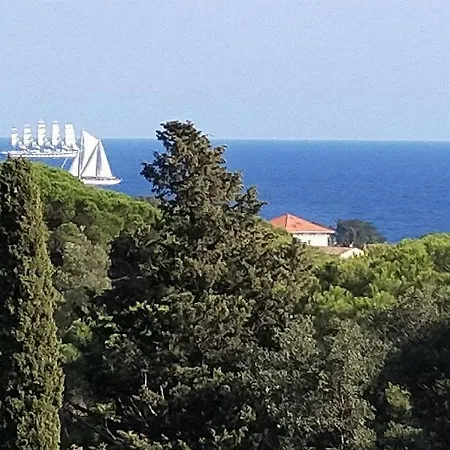 Villacoucourelle Saintemaximecom Quiet Near & Center With Sea And Garden Views